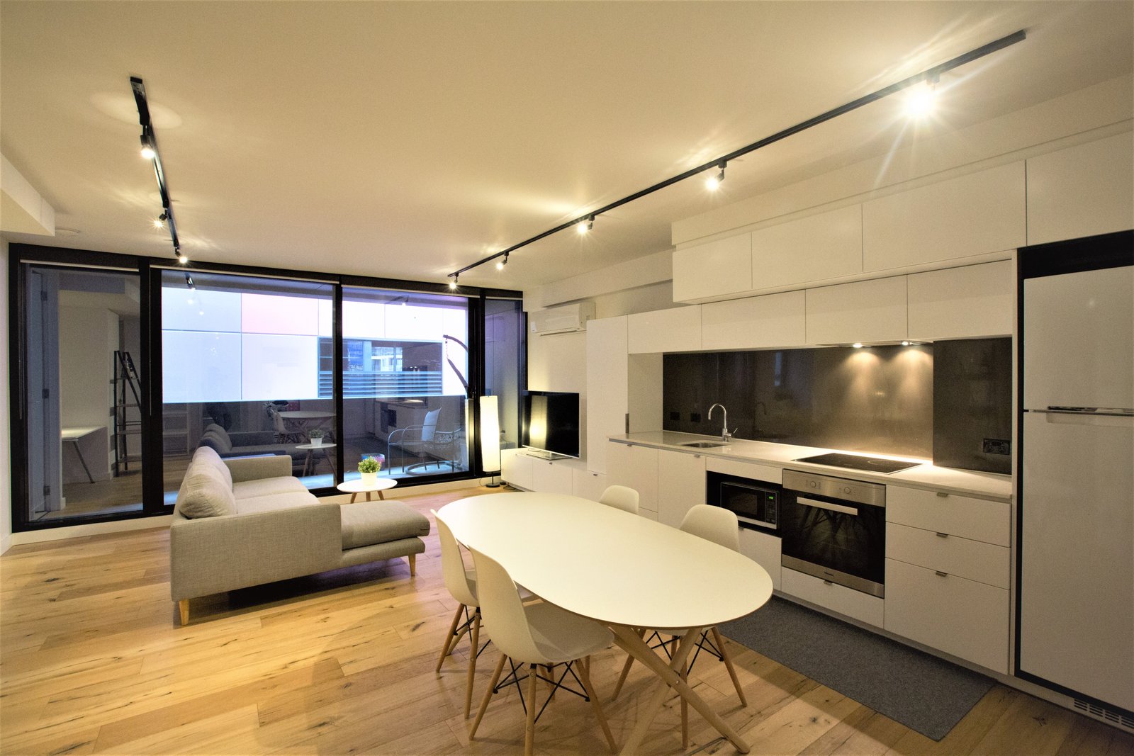 Gallery: 509/99 Palmerston Crescent