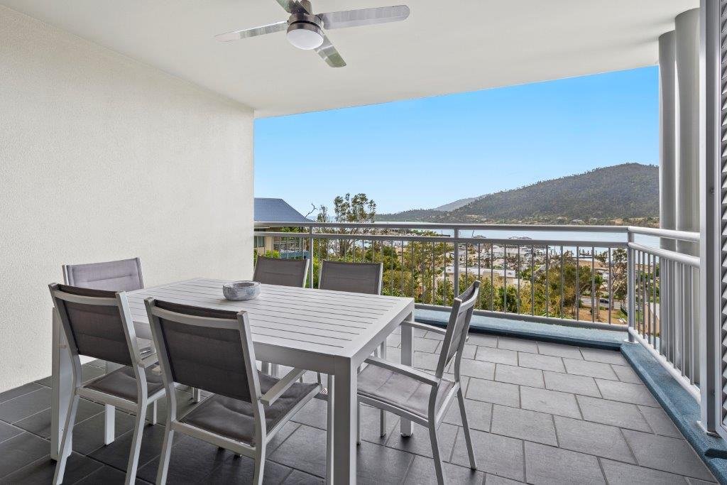 509/9A Hermitage Drive AIRLIE BEACH 1