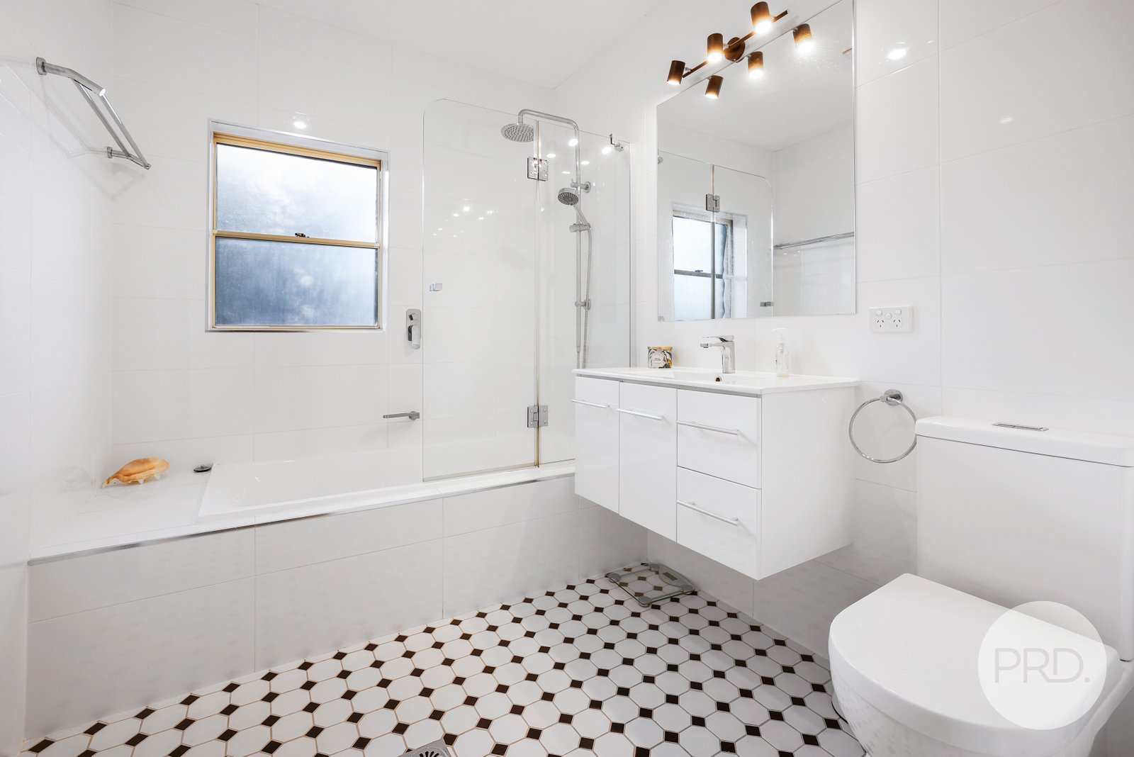 50A Dowell Avenue TAMWORTH 10