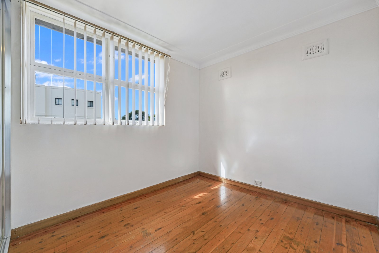 50A Princes Highway SYLVANIA 7