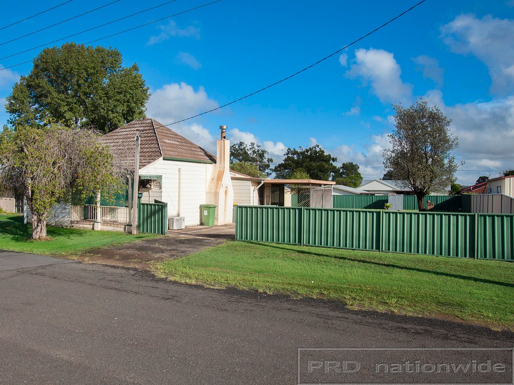 51 Adams St  HEDDON GRETA 2