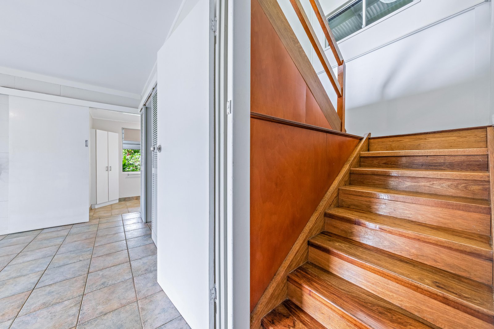 51 Airlie Crescent AIRLIE BEACH 9