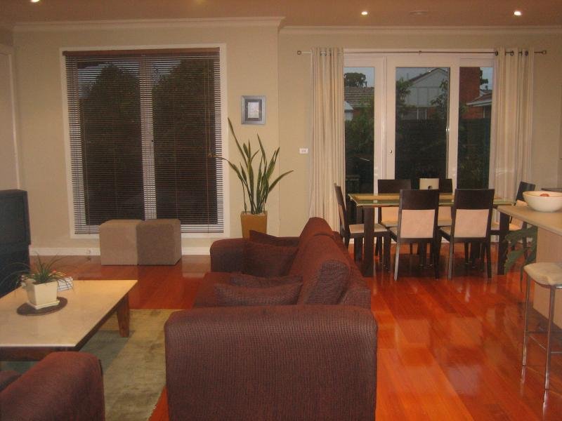 Gallery: 51 Apex Avenue