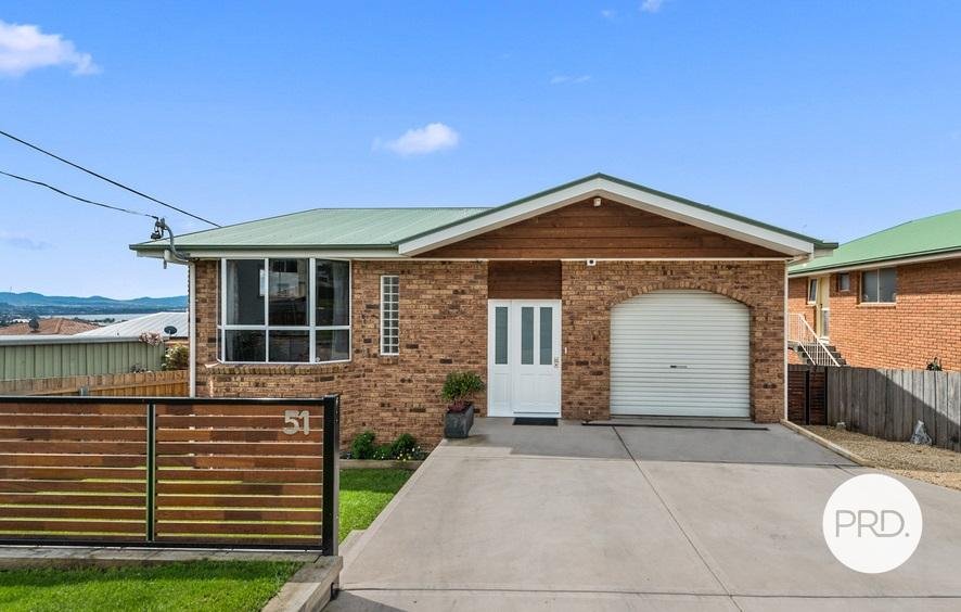 51 Ashbourne Grove WEST MOONAH 2