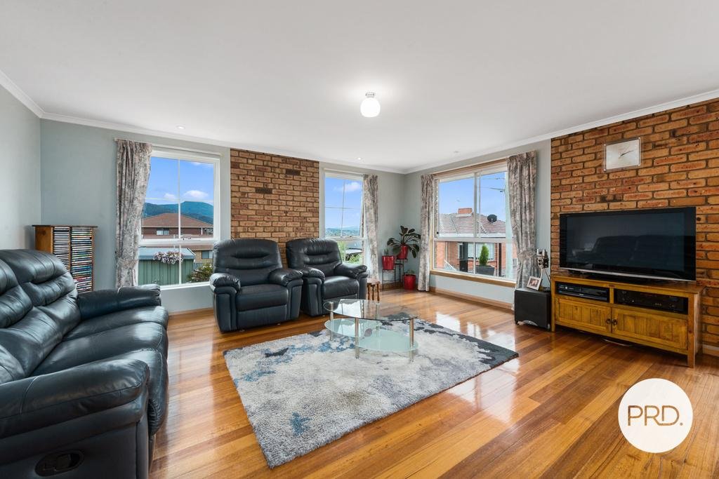 51 Ashbourne Grove WEST MOONAH 9