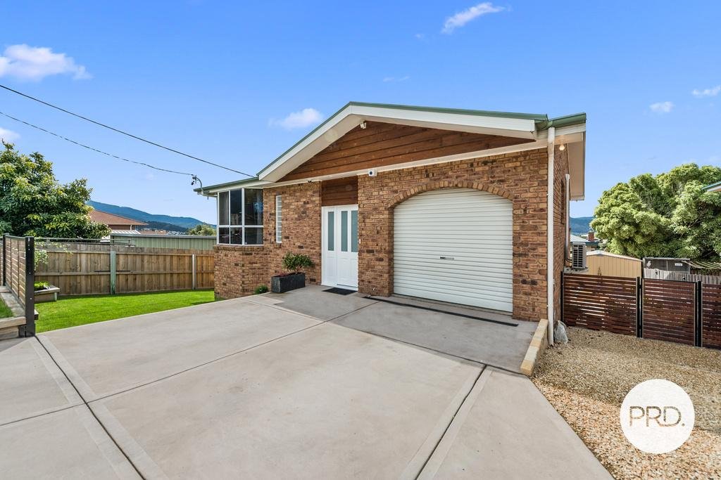 51 Ashbourne Grove WEST MOONAH 17