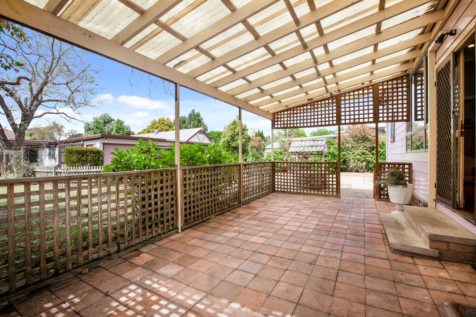 51 Belmore Road LORN 14