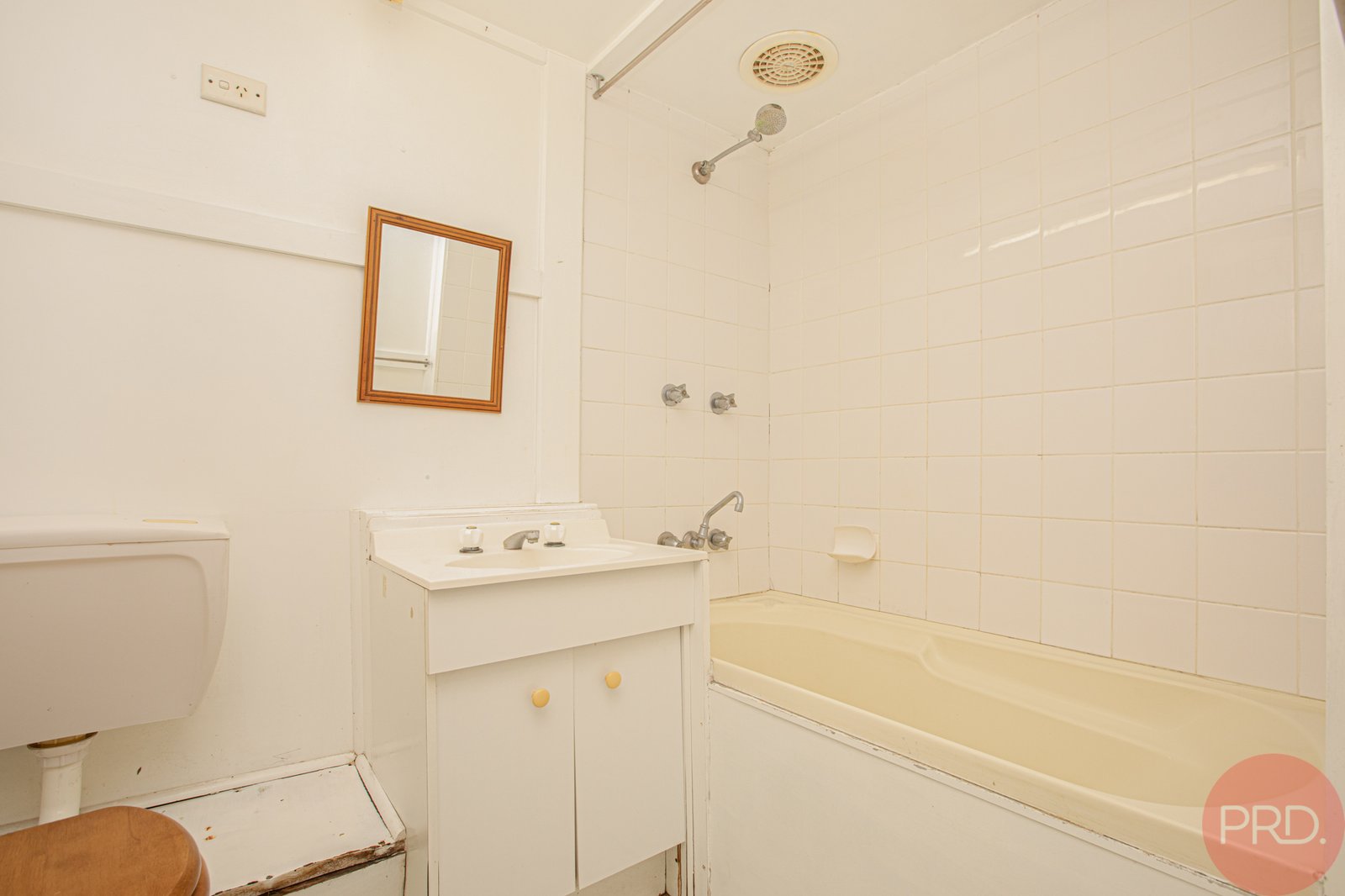 51 Belmore Road LORN 18