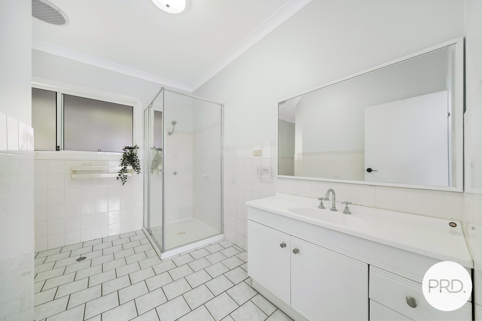 51 Benaroon Drive KENDALL 18