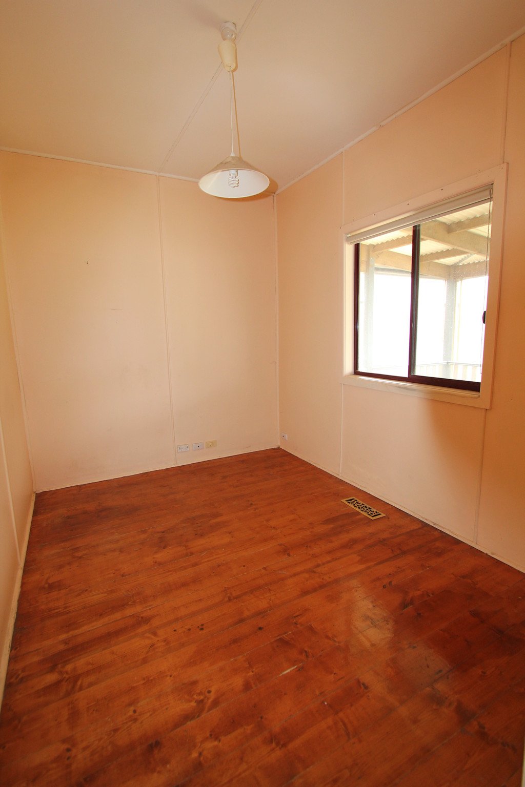 51 Beverin Street SEBASTOPOL 8