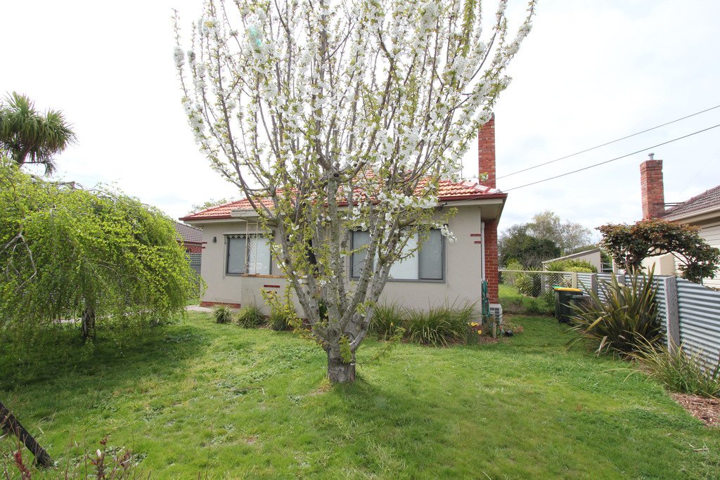 51 Beverin Street SEBASTOPOL 13