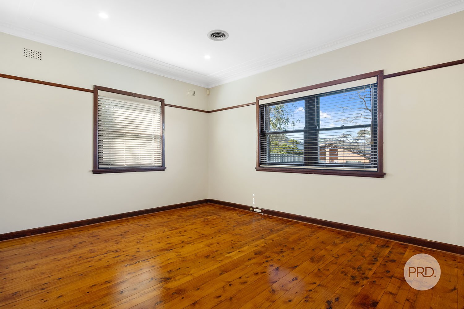 51 Canonbury Grove BEXLEY NORTH 4