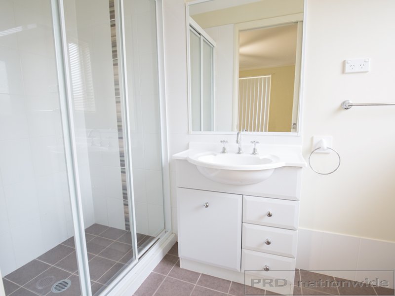 51 Canterbury Drive RAWORTH 2