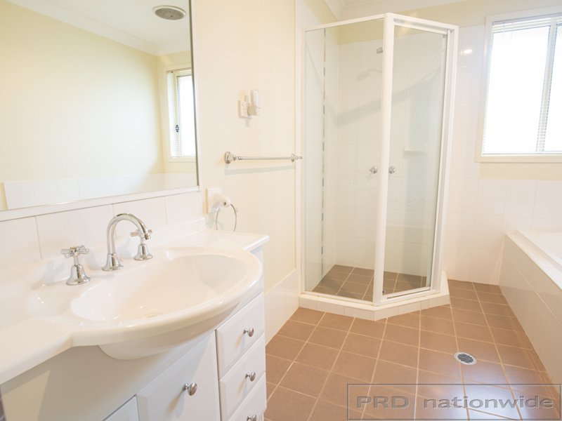 51 Canterbury Drive RAWORTH 6