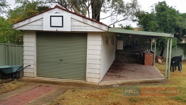 51 Clarke Street TUMUT 6