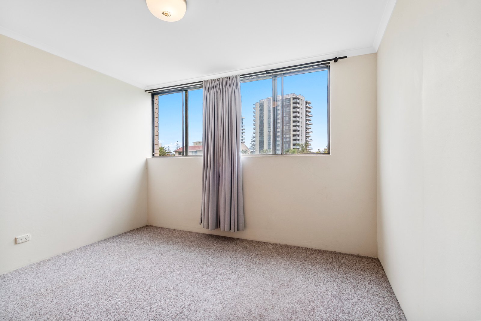 5/1 Coolangatta Road COOLANGATTA 6