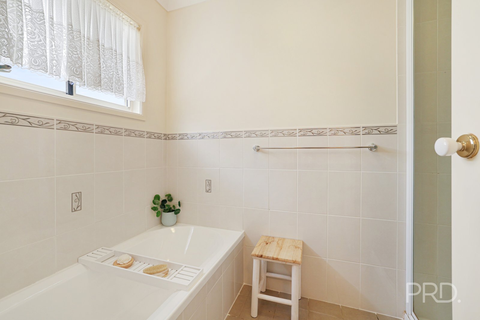 51 Darby Road SPRING RIDGE 19