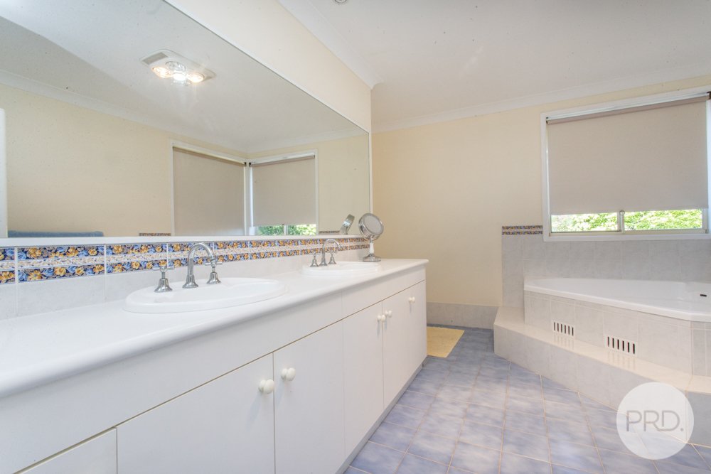 51 Davenport Drive WALLACIA 24