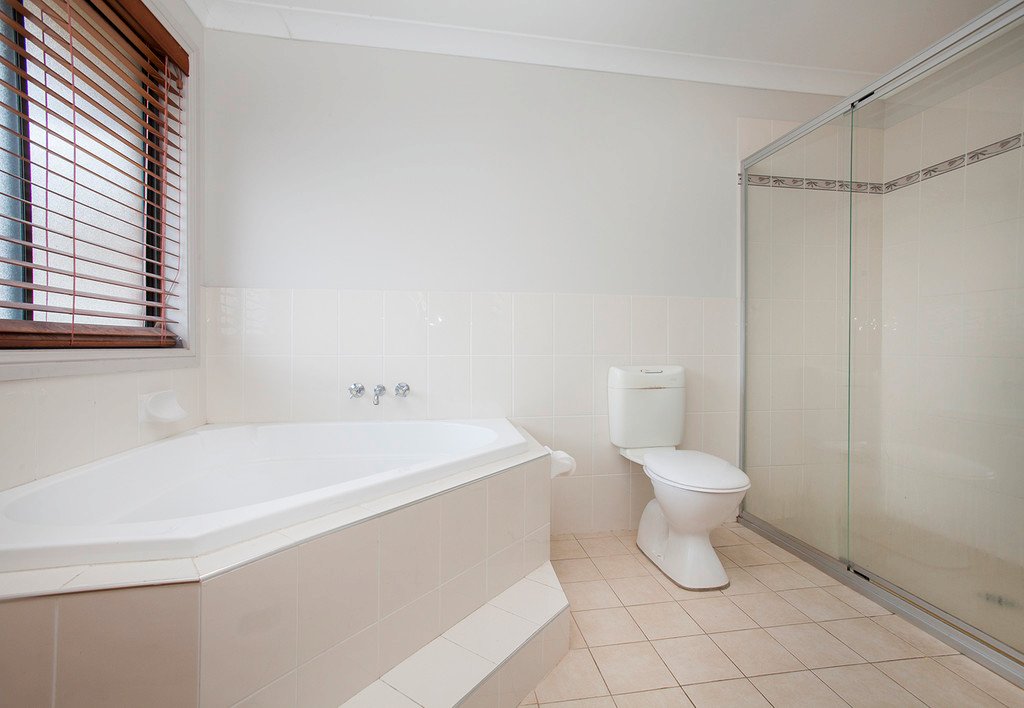 51 Dunmore Road LARGS 15