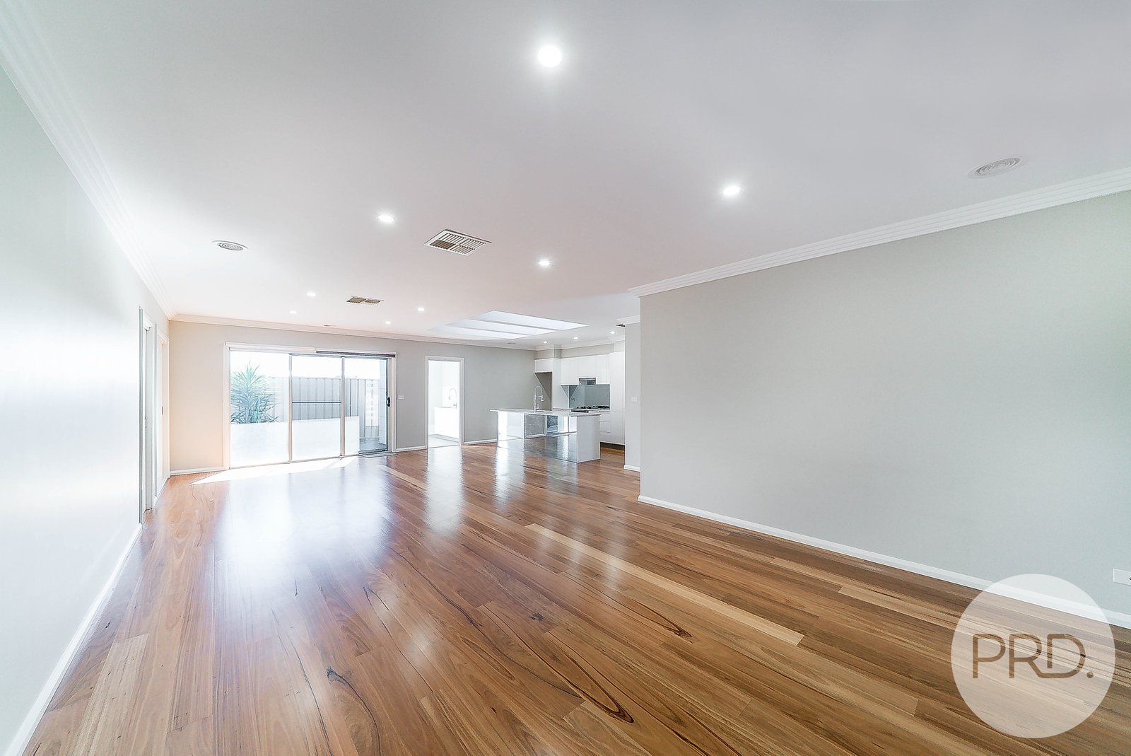 51 Durack Circuit BOOROOMA 4