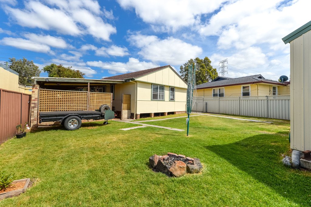 51 Eleebana Crescent KOONAWARRA 9