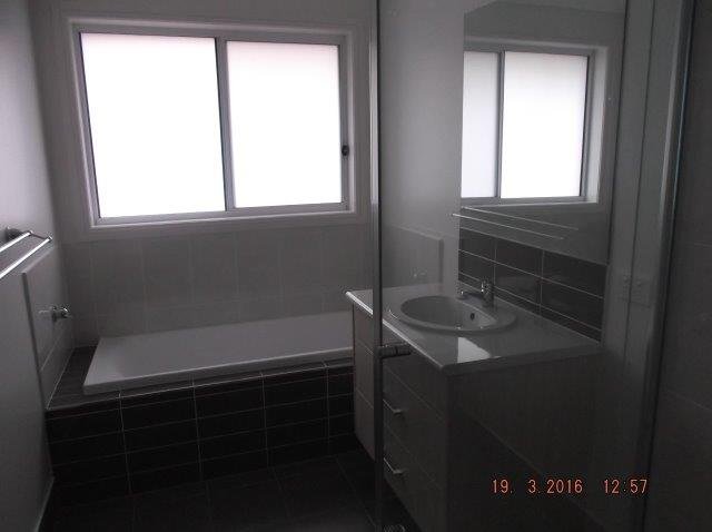 51 Elphick Street TUMUT 4