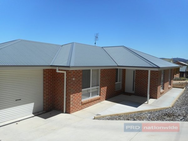 51 Elphick Street TUMUT 21
