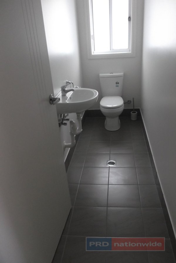 51 Elphick Street TUMUT 10