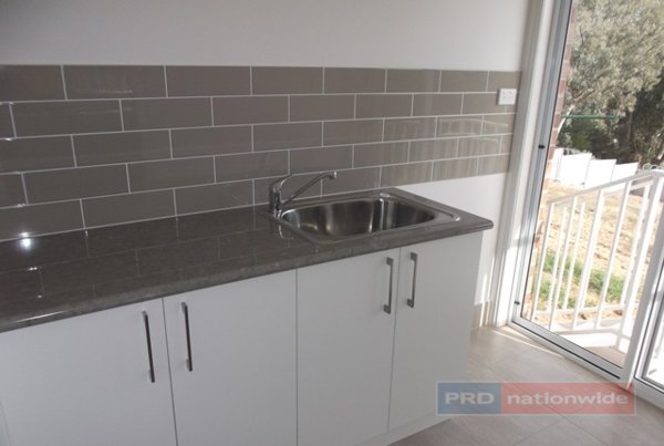 51 Elphick Street TUMUT 11