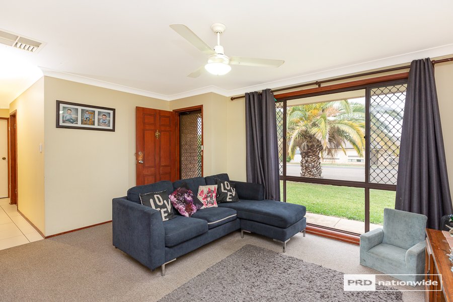 51 Evans Street TAMWORTH 4