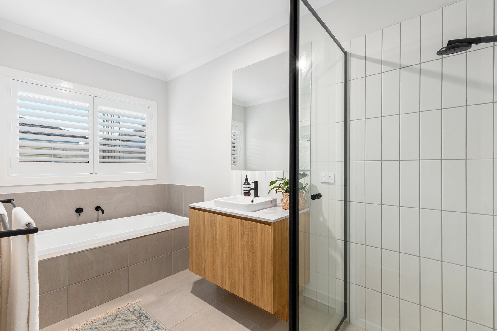 Real Estate and Property in 51 Fawkner Crescent, Armstrong Creek, VIC