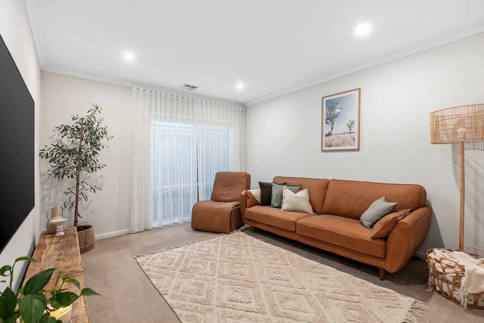 Real Estate and Property in 51 Fawkner Crescent, Armstrong Creek, VIC