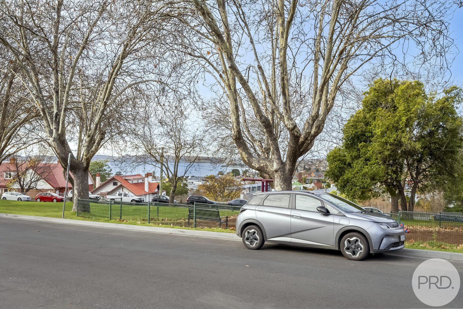 51 Fitzroy Crescent SOUTH HOBART 12