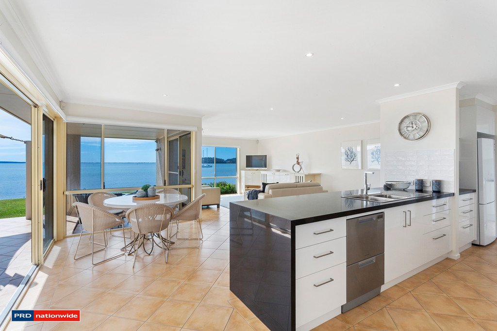 51 Foreshore Drive SALAMANDER BAY 3