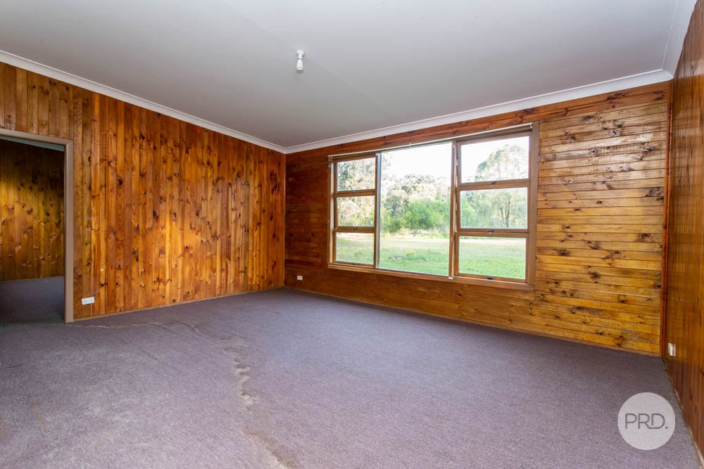 51 Fourth Avenue LLANDILO 10