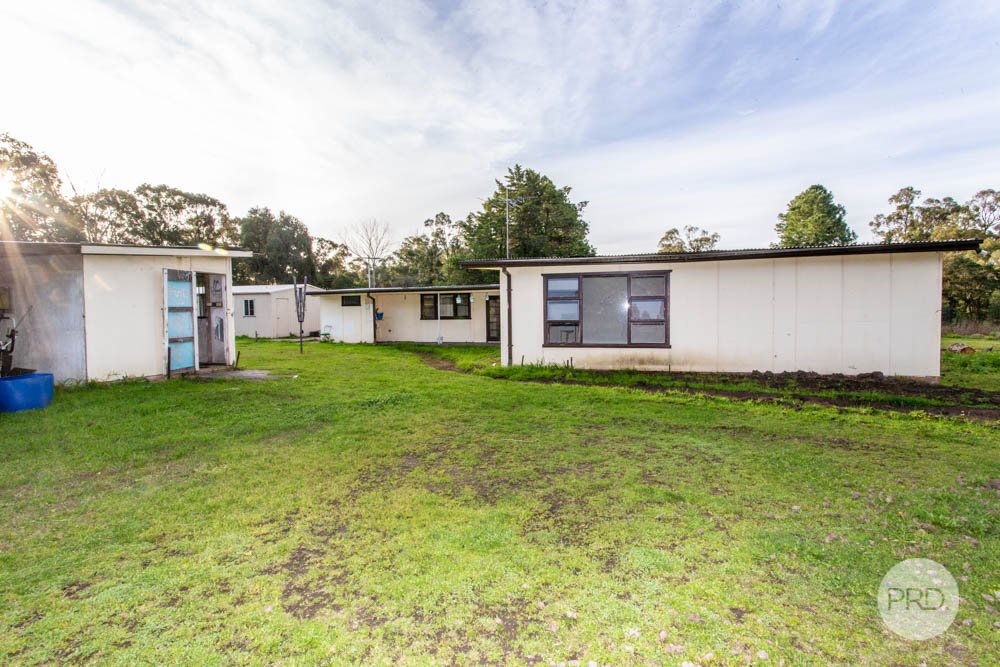 51 Fourth Avenue LLANDILO 16