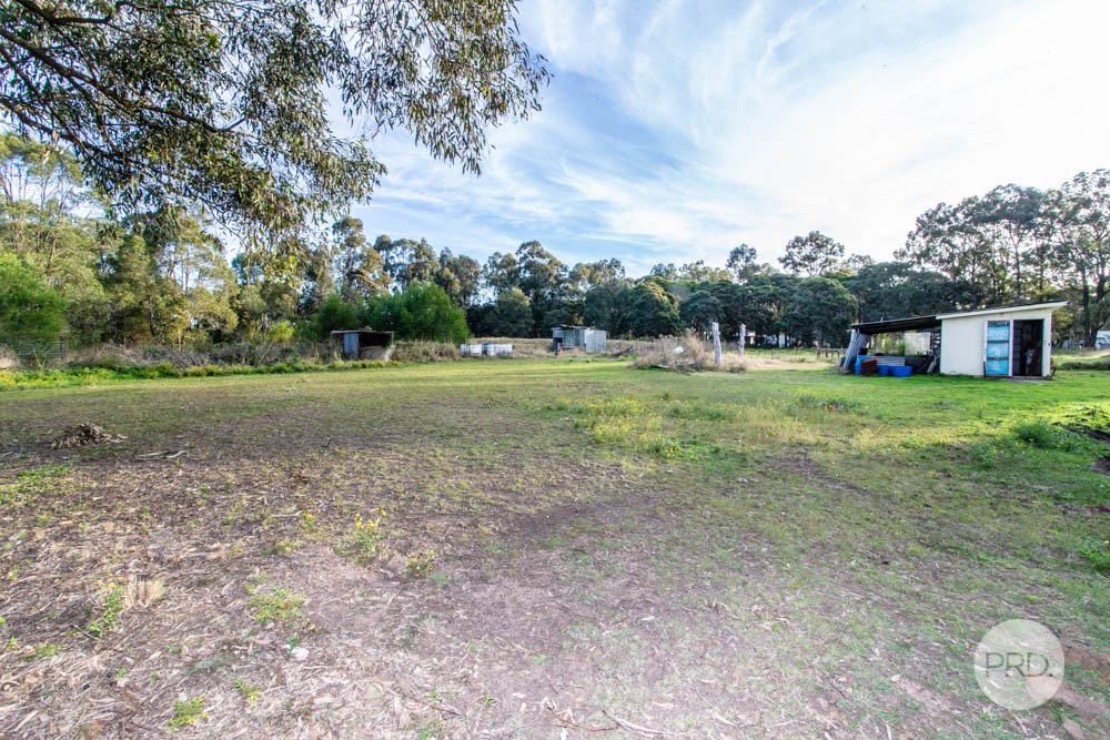 51 Fourth Avenue LLANDILO 18