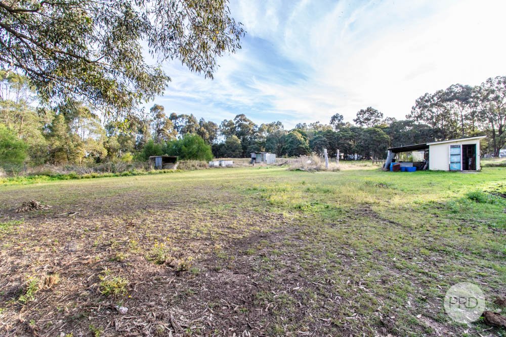 51 Fourth Avenue LLANDILO 19