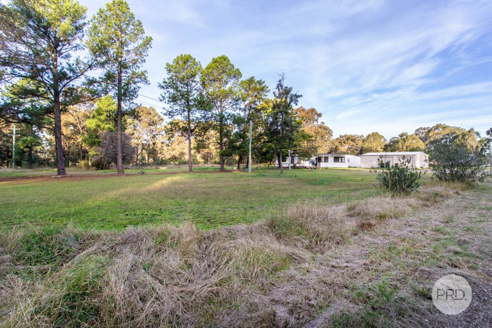 51 Fourth Avenue LLANDILO 23