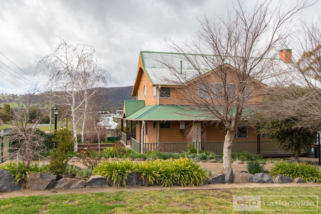 51 Gilmore Street ADELONG 21
