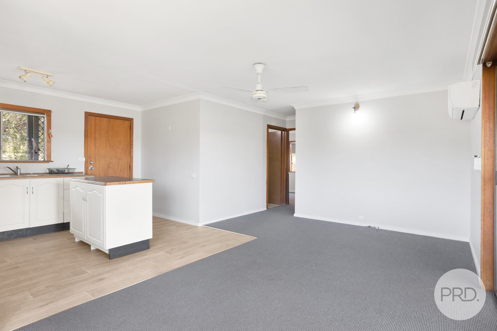 51 Hall Street WILLOW TREE 6