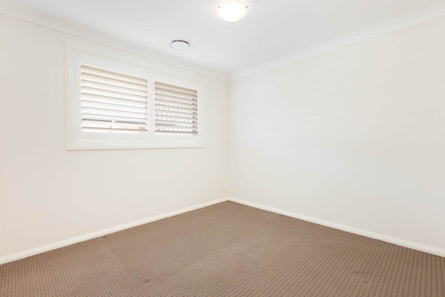 51 Harvest Boulevard CHISHOLM 16