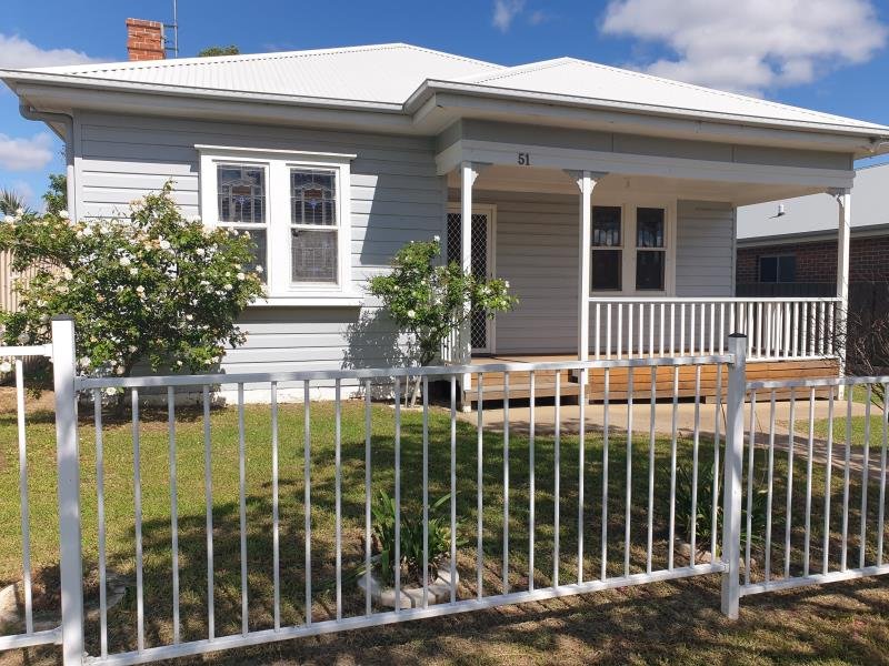 51 Hercules Street TAMWORTH 9