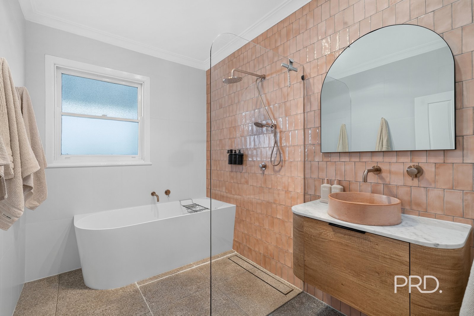 51 Inglis Street LAKE ALBERT 12