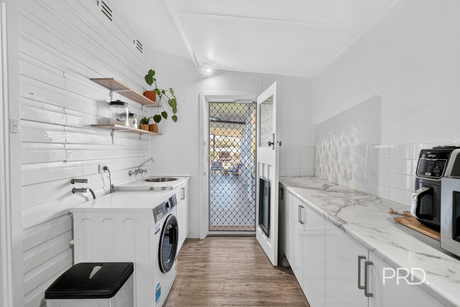 51 Inglis Street LAKE ALBERT 14