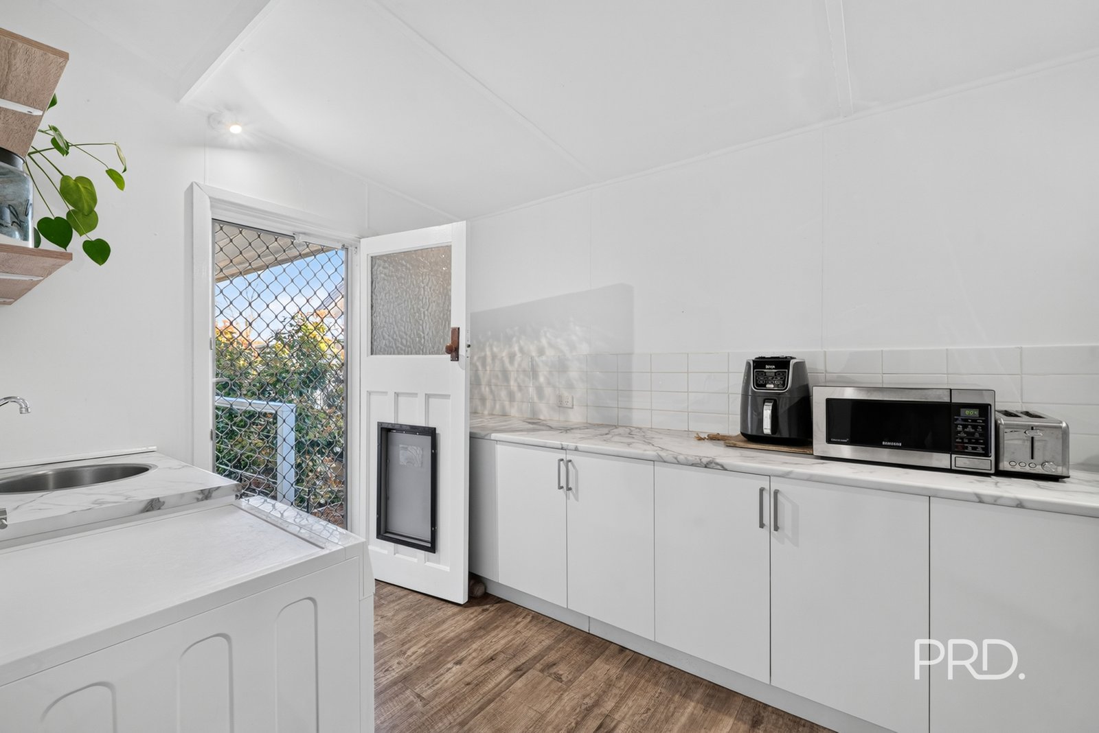 51 Inglis Street LAKE ALBERT 15
