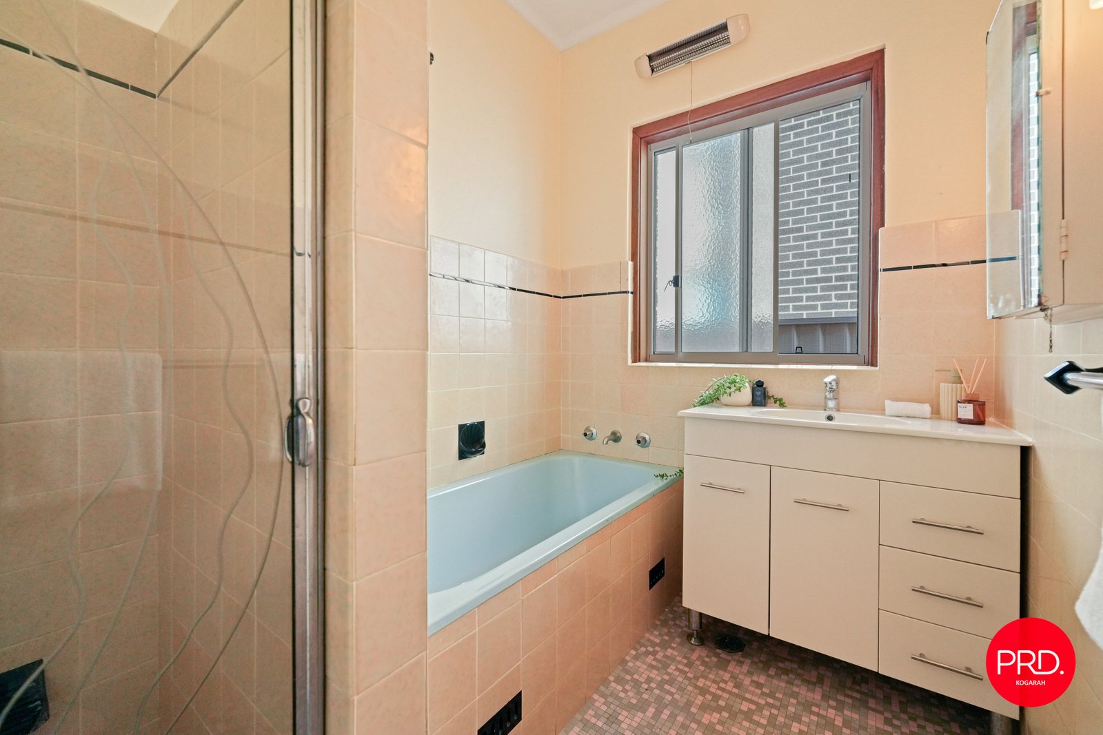 51 Lachal Avenue KOGARAH 11