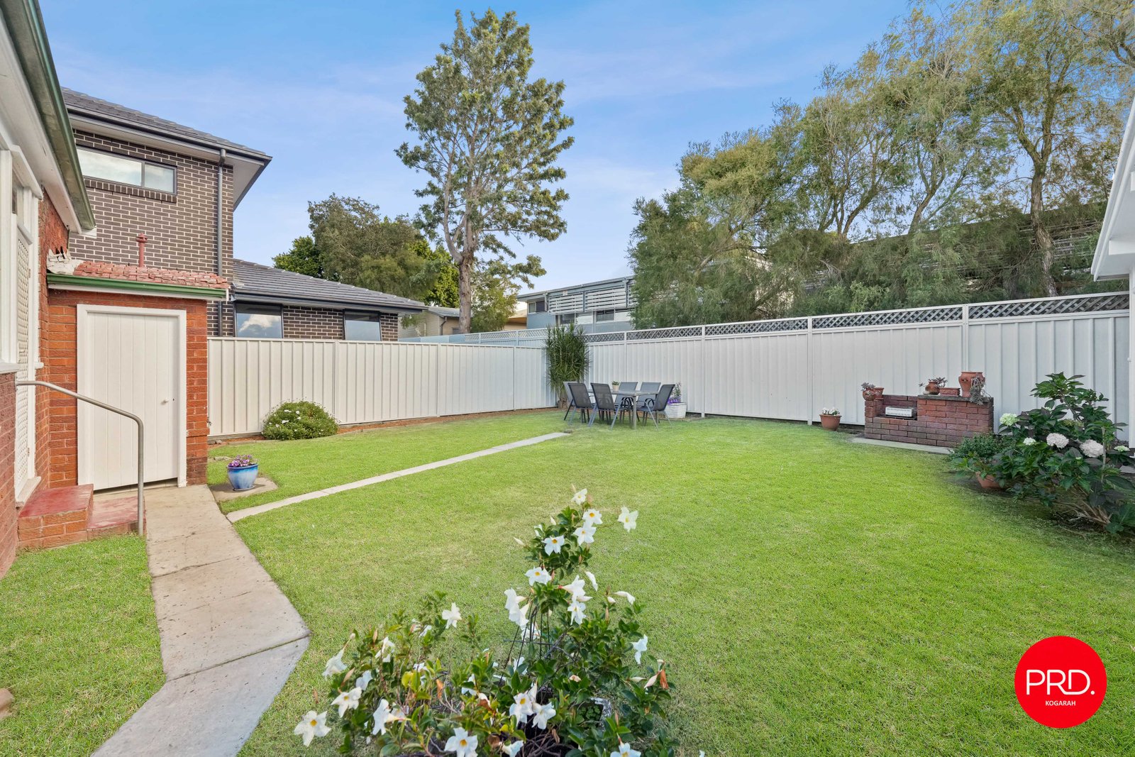 51 Lachal Avenue KOGARAH 12