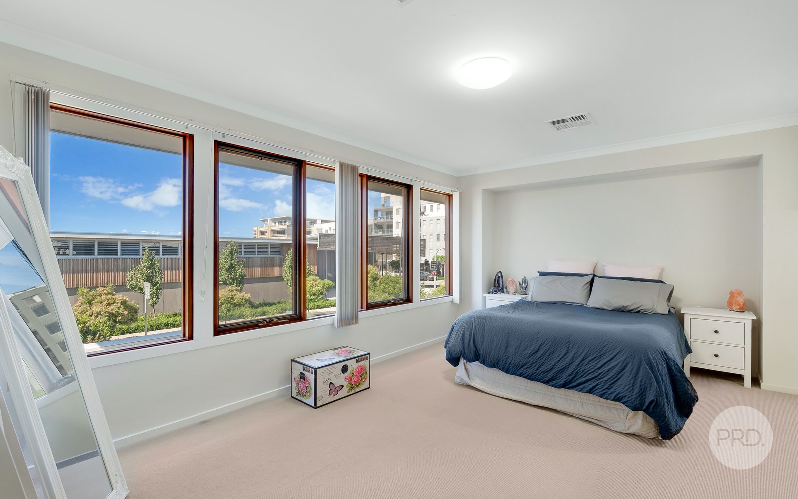 51 Lakeside Parade JORDAN SPRINGS 6