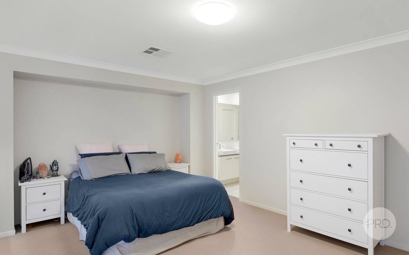 51 Lakeside Parade JORDAN SPRINGS 7